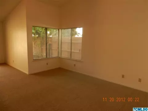 2432 E Parker Ct, Visalia, CA 93292 photo 6