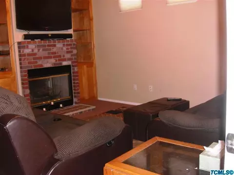 1928 Modoc Ave, Tulare, CA 93274 photo 3