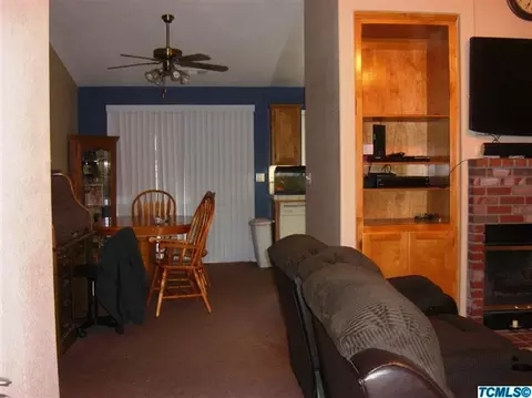 1928 Modoc Ave, Tulare, CA 93274 photo 4