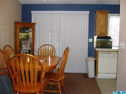 1928 Modoc Ave, Tulare, CA 93274 photo 5