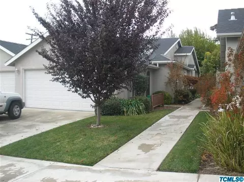 985 Acres Dr #B, Exeter, CA 93221 photo 1