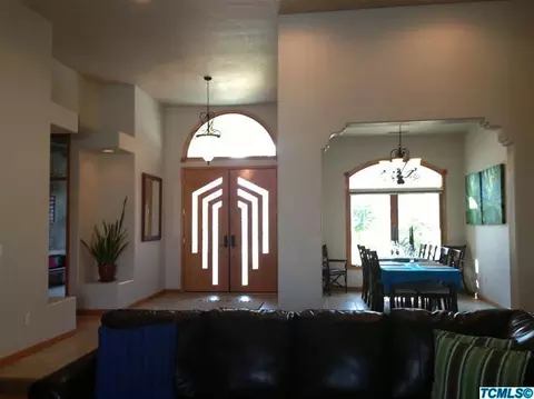 2532 E Harter Ct, Visalia, CA 93292 photo 2
