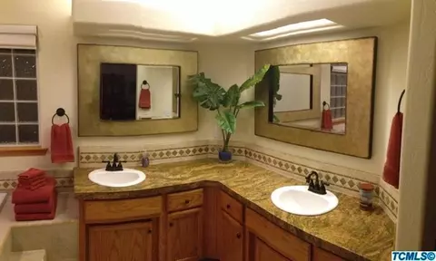 2532 E Harter Ct, Visalia, CA 93292 photo 12