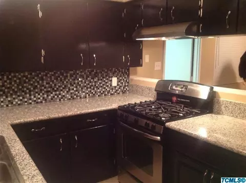 2264 E Lemmon Way, Hanford, CA 93230 photo 3