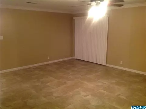 2264 E Lemmon Way, Hanford, CA 93230 photo 7