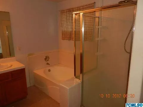 1308 Summerwind Dr, Lemoore, CA 93245 photo 3