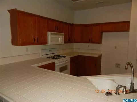 1308 Summerwind Dr, Lemoore, CA 93245 photo 9