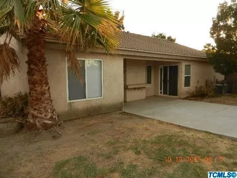 1308 Summerwind Dr, Lemoore, CA 93245 photo 2