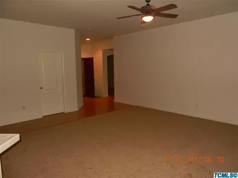 1308 Summerwind Dr, Lemoore, CA 93245 photo 8