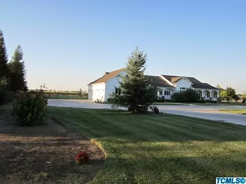 3560 E Cross Ave, Tulare, CA 93274 photo 5