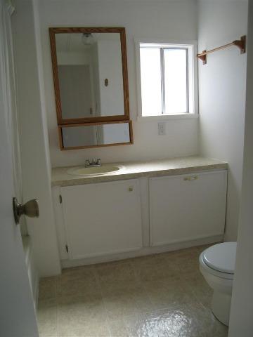 1613 Dunbar, Bishop, CA 93514 photo 3