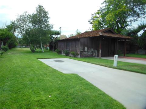 193 Edwards St, Bishop, CA 93514 photo 2