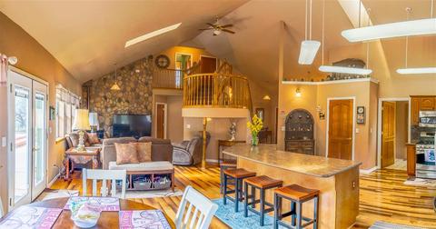 981 Eastside Rd, Coleville, CA 96107 photo 9