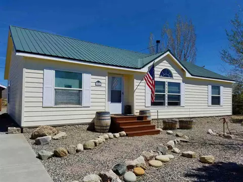 1087 E Mono Lake Dr, Lee Vining, CA 93541 photo 1