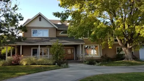 2335 Sunset Dr, Bishop, CA 93514 photo 1