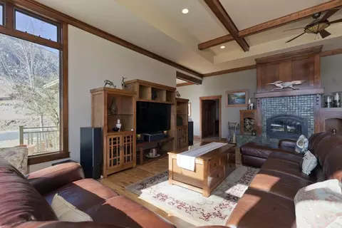 85 Cougar Run, Swall Meadows, CA 93514 photo 9