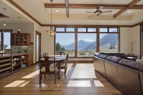 85 Cougar Run, Swall Meadows, CA 93514 photo 10