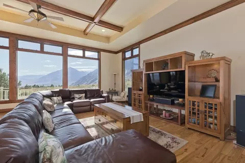 85 Cougar Run, Swall Meadows, CA 93514 photo 8