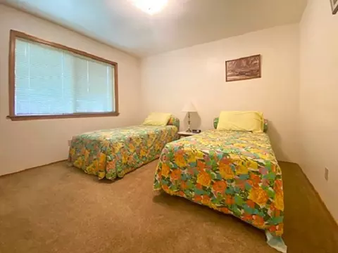165 Iris Dr, Bishop, CA 93514 photo 9