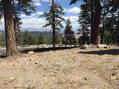 2 Greyhawk Ct, Mammoth Lakes, CA 93546 photo 2