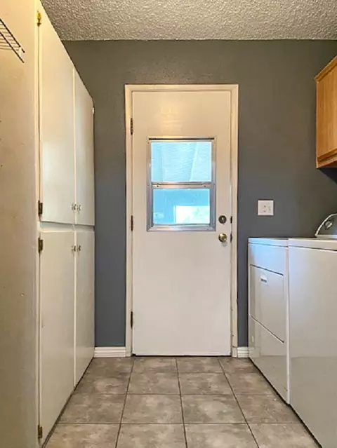 325 Dewey St, Big Pine, CA 93513 photo 9