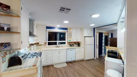 21 Michelle Cir, Big Pine, CA 93513 photo 5