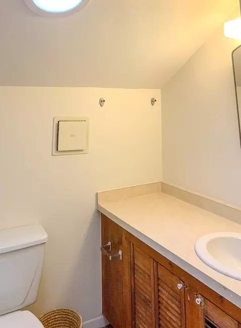 596 Howard St, Bishop, CA 93514 photo 16