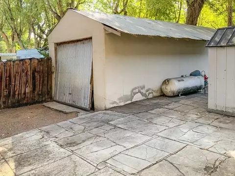 596 Howard St, Bishop, CA 93514 photo 18