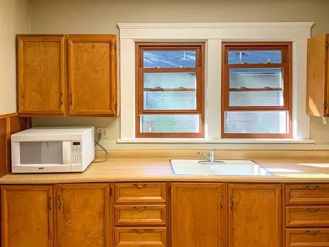 596 Howard St, Bishop, CA 93514 photo 9