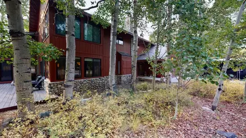 129 Iris Dr, Bishop, CA 93514 photo 1