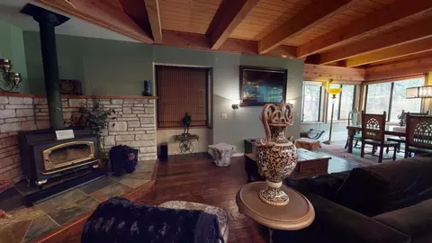 129 Iris Dr, Bishop, CA 93514 photo 3