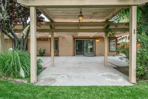 2336 Apache Dr, Bishop, CA 93514 photo 2