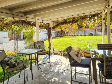 389 Wildrose Ln, Bishop, CA 93514 photo 14