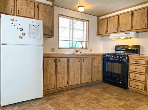 2321 Edinburgh Ave, Bishop, CA 93514 photo 4