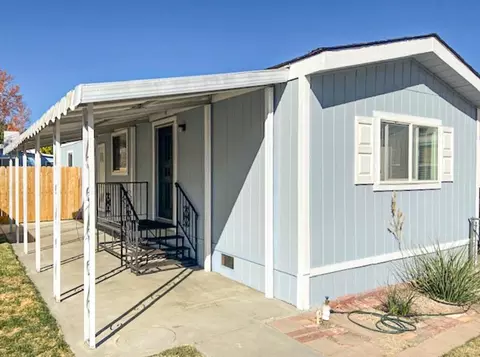 2321 Edinburgh Ave, Bishop, CA 93514 photo 1