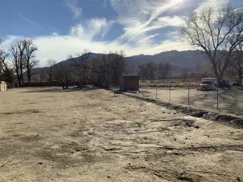 2448 Longview Dr, Bishop, CA 93514 photo 2