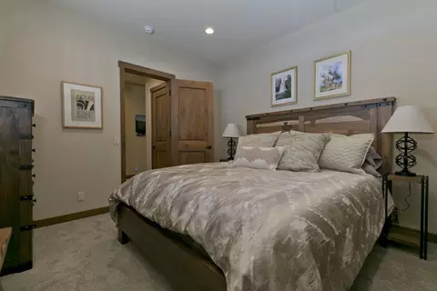 480 E Bear Lk, Mammoth Lakes, CA 93546 photo 19