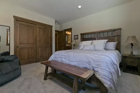 480 E Bear Lk, Mammoth Lakes, CA 93546 photo 24