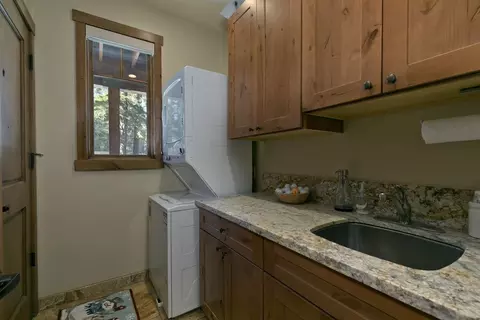 480 E Bear Lk, Mammoth Lakes, CA 93546 photo 26