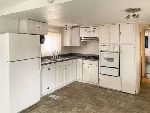 2202 Brigadoon, Bishop, CA 93514 photo 6