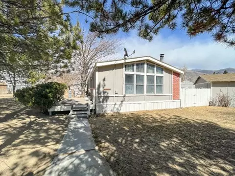 216 Valley Rd, Bishop, CA 93514 photo 2