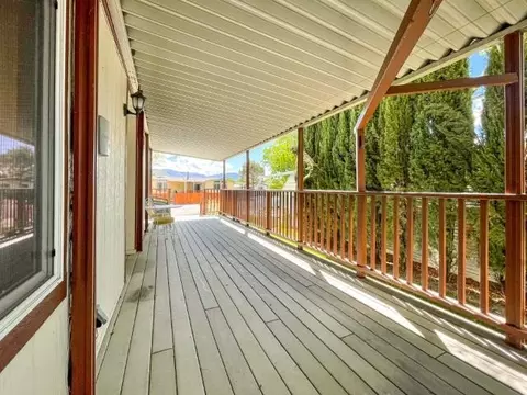 1511 Dunbar Ave, Bishop, CA 93514 photo 2