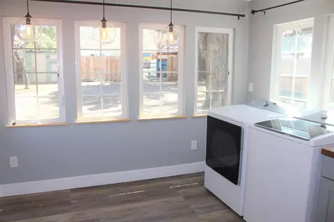 91 Third St, Lee Vining, CA 93541 photo 4