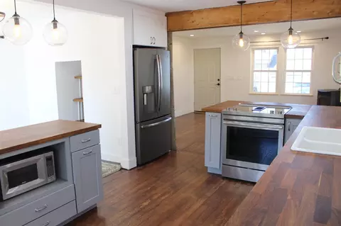 91 Third St, Lee Vining, CA 93541 photo 3