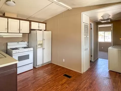 2233 Tam Oshanter, Bishop, CA 93514 photo 9