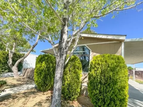 2233 Tam Oshanter, Bishop, CA 93514 photo 2