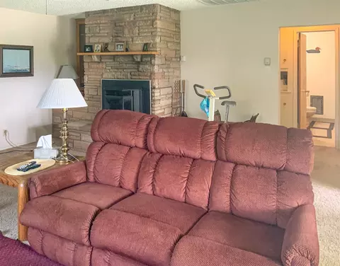 193 S Third St, Bishop, CA 93514 photo 2