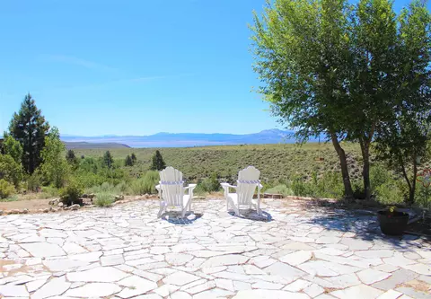 634 E Mono Lake Dr, Lee Vining, CA 93541 photo 2
