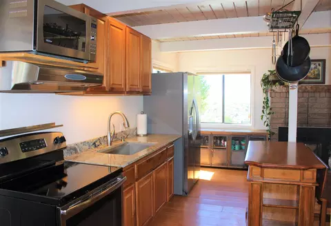 634 E Mono Lake Dr, Lee Vining, CA 93541 photo 4