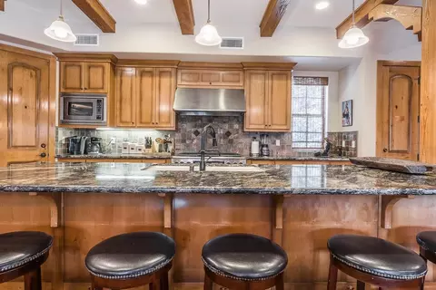 155 Hillside Dr, Mammoth Lakes, CA 93546 photo 6
